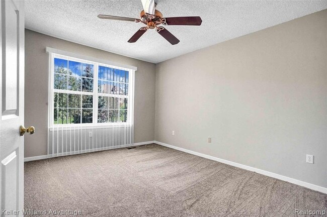 Building Photo - 31173 Livingston Dr