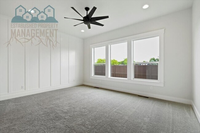 Building Photo - 10642 W Lothbury Dr