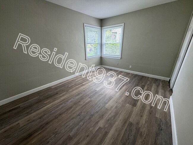 Building Photo - 3 Bed 1 bath