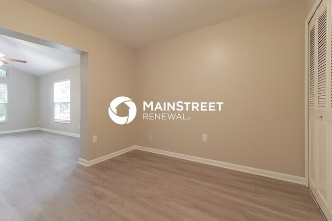Building Photo - 4 Bedroom Pet-Friendly Home in Ocoee, FL with Main Street Renewal