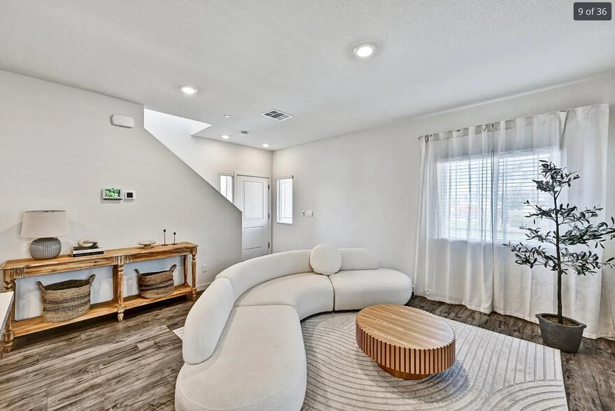 Building Photo - 5048 Cumberland Dr