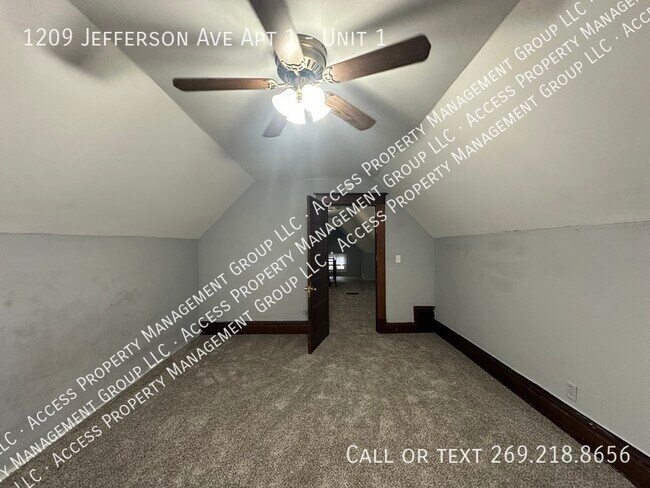 Building Photo - 1209 Jefferson Ave