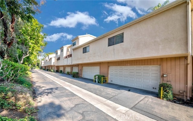 Building Photo - 1520 Windsor Ln