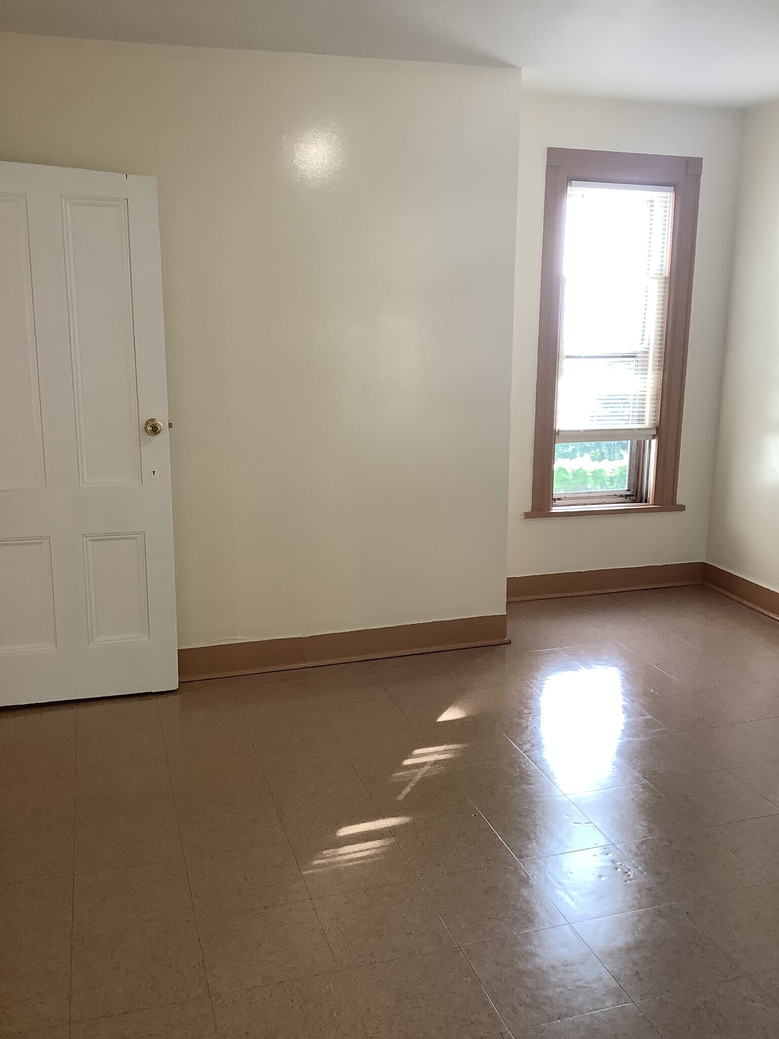 Building Photo - 47 Conger Ave