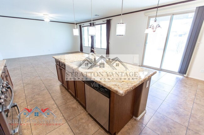 Building Photo - 21139 E Cherrywood Dr