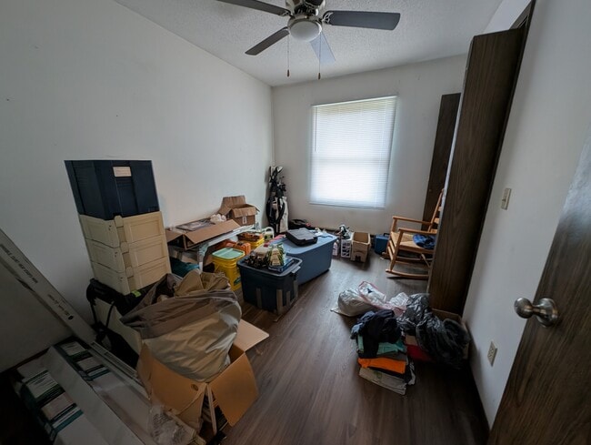 Building Photo - 2604 Jamestown Ave