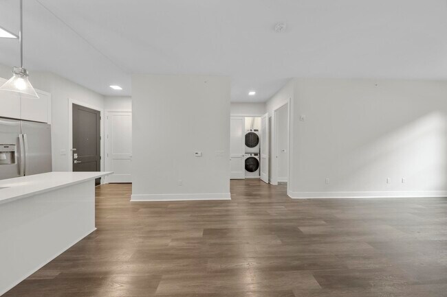 Building Photo - 121 34th St