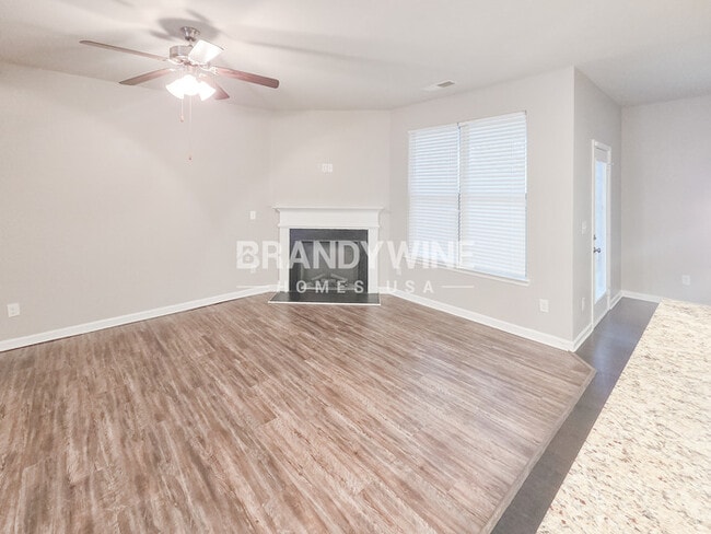 Building Photo - 397 Lossie Ln