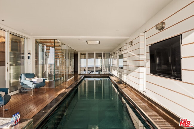 Building Photo - 1267 Palisades Beach Rd