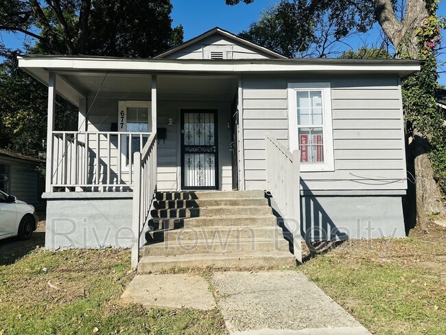 Primary Photo - 677 Buntyn St