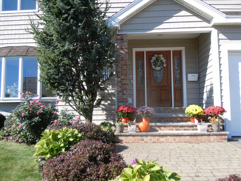 front entry in fall - 103 Summer St