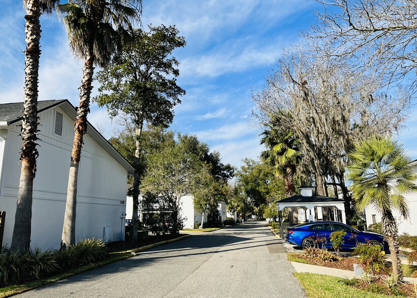 Building Photo - The Point Apartments