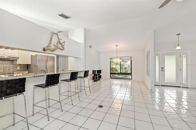 Building Photo - 4814 Country Oaks Blvd