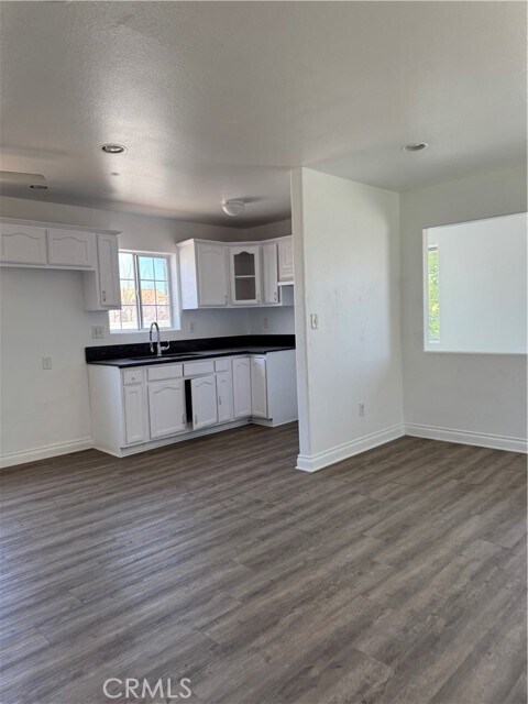 Building Photo - 2710 W 54th St