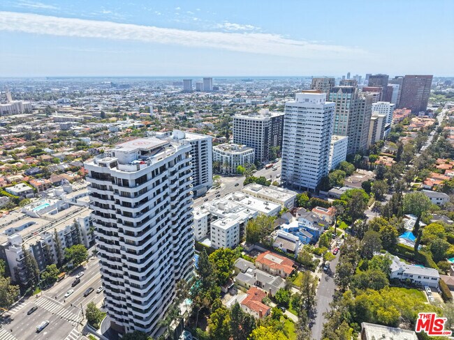 Building Photo - 10601 Wilshire Blvd