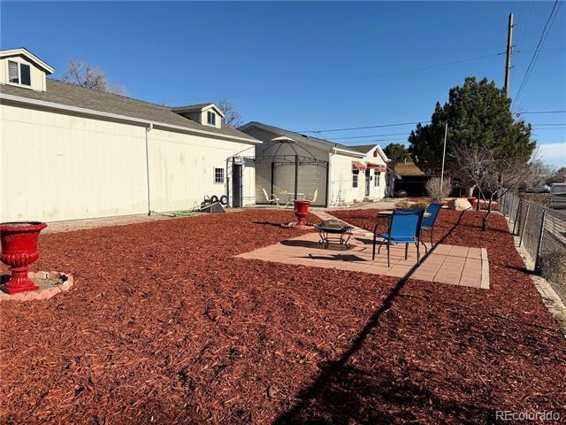 Building Photo - 4095 W Arizona Ave