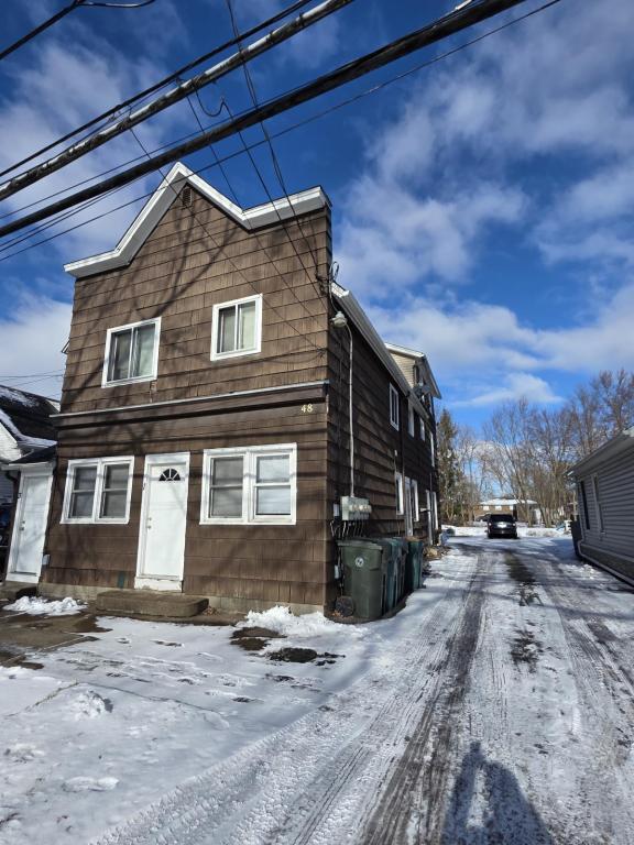 Building Photo - 48 Rumbold Ave