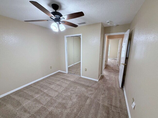 Building Photo - Charming 3BR/2BA Rental in Hillside Heights – South Lakeland