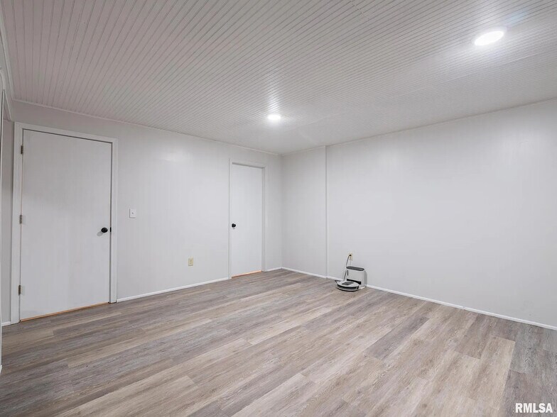 Building Photo - 3504 Wegeng Dr