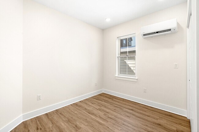 Building Photo - 6830 Ridge Ave