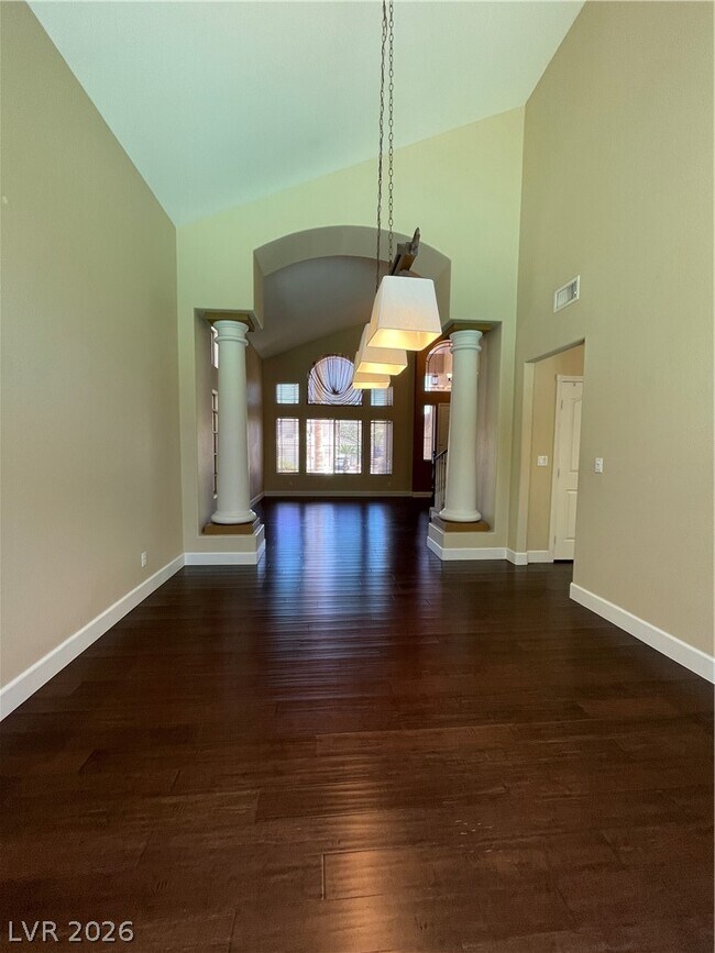 Building Photo - 271 Pointe Ranier Ave