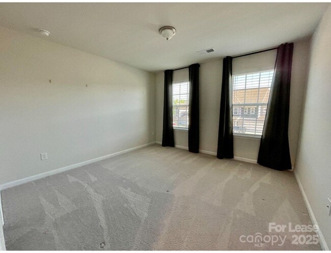 Building Photo - 141 W Morehouse Ave