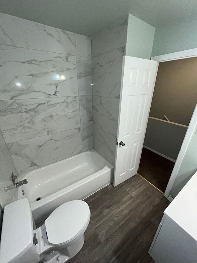 Building Photo - Newly Renovated 2-story Apartment Home | 2...