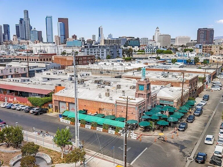 Building Photo - 510 S Hewitt St
