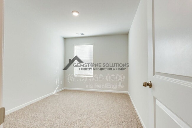 Building Photo - 4208 Oswin Dr