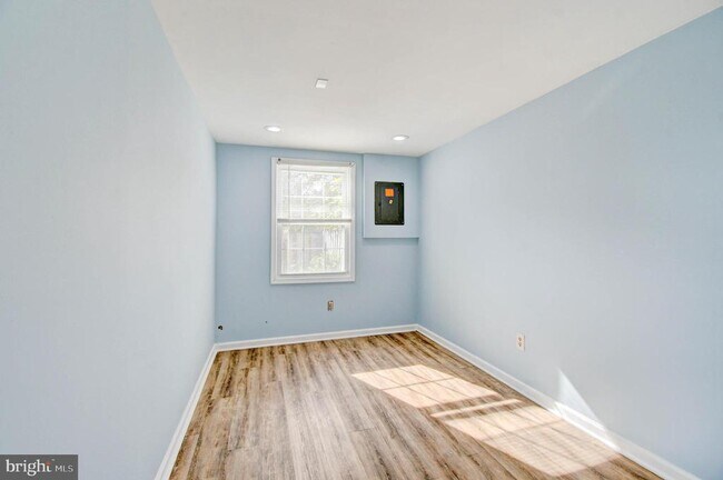 Building Photo - 4472 Ruggles Ct