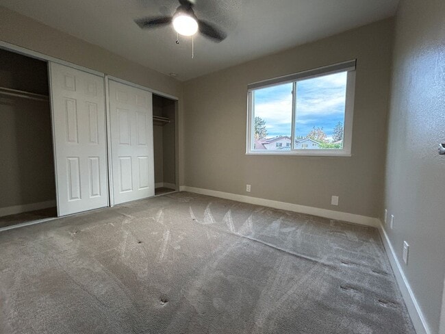 Building Photo - Beautifully Updated 4-Bedroom Home in Came...