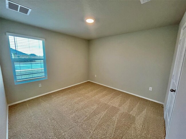 Building Photo - 5700 Brampton Ln