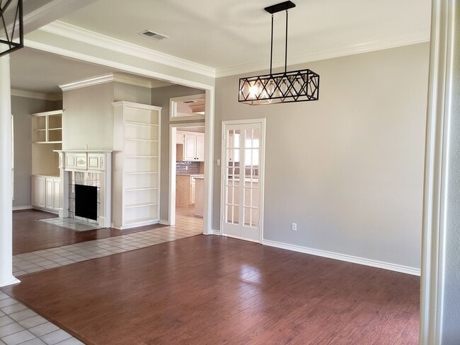 Building Photo - 3106 Lake Forest Dr