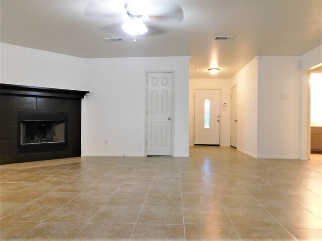 Building Photo - 1102 Katelyn Cir