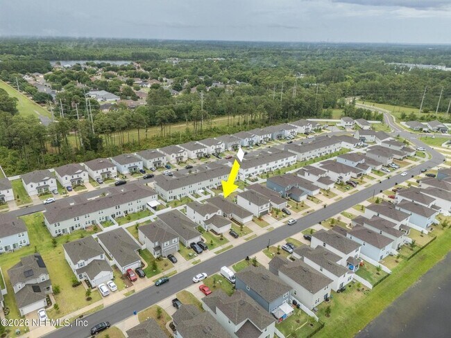 Building Photo - 14757 Cashew Ave