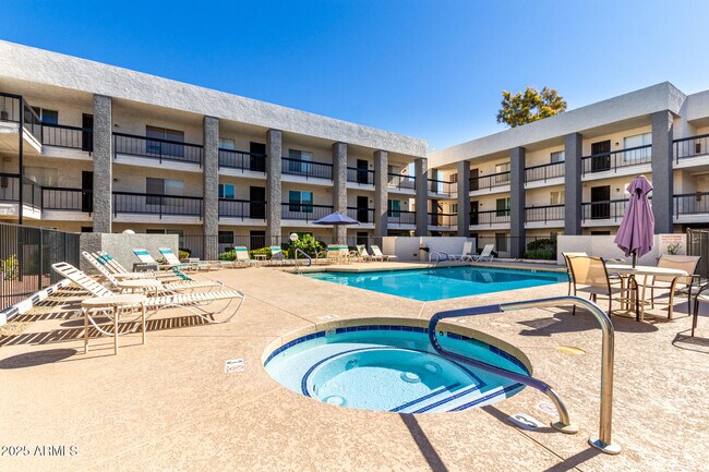 Building Photo - 7494 E Earll Dr