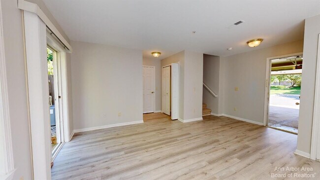 Building Photo - 2813 Barclay Wy