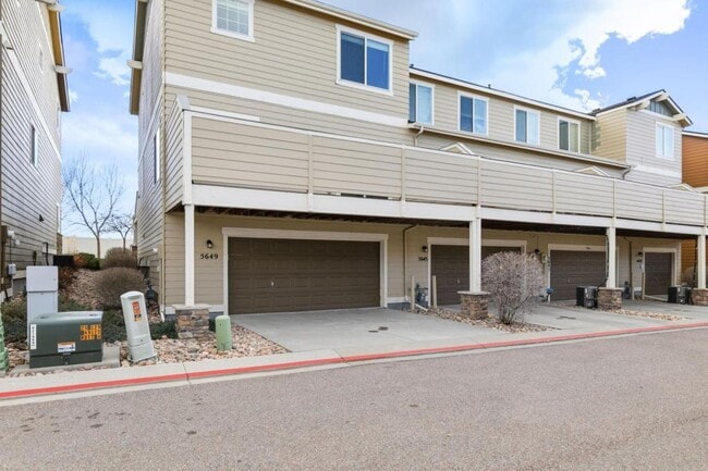 Building Photo - 5649 Saint Patrick View