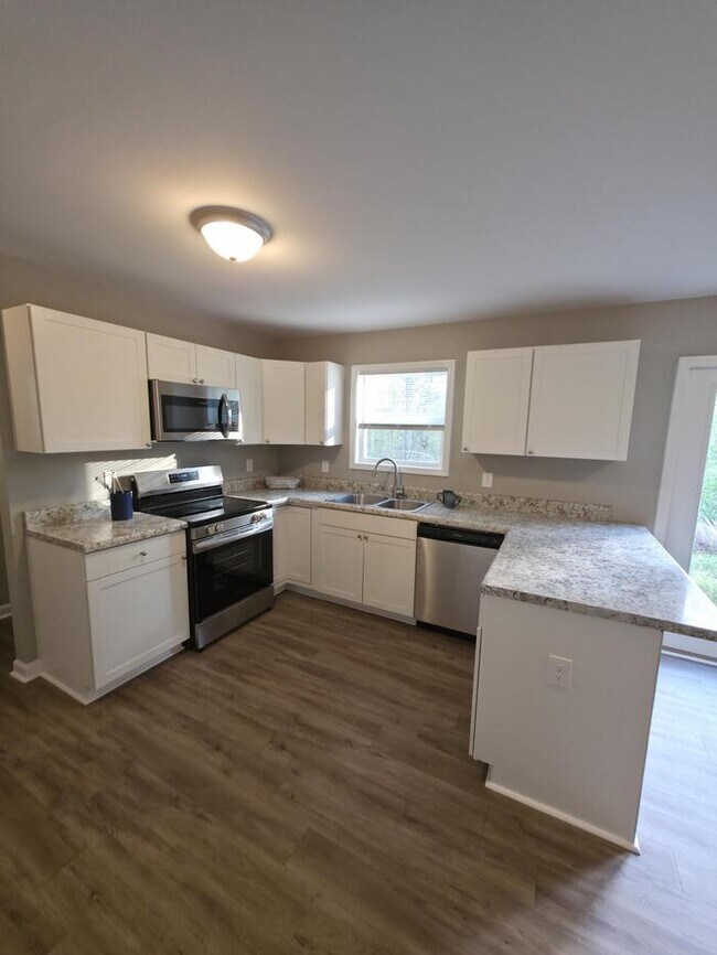 Building Photo - 480 Candlestick Dr