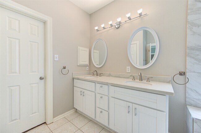 Building Photo - 2935 Apple Forest Ct