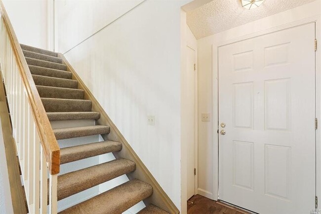 Building Photo - 7 Meridian Cir