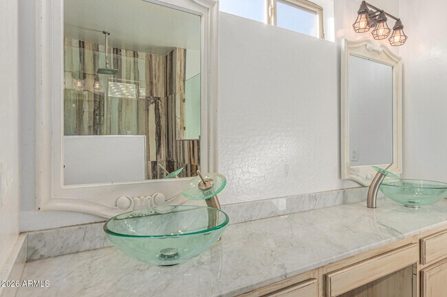 Building Photo - 11114 W Pierson St