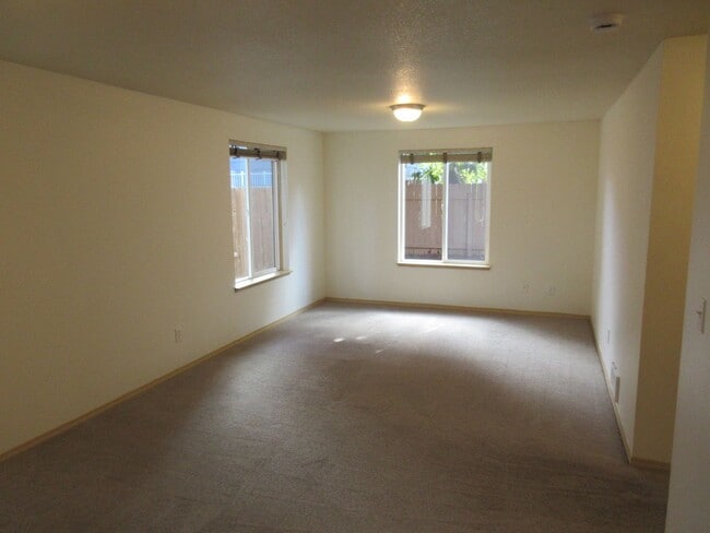 Building Photo - Large Three Bedroom Home, Landscaping Prov...