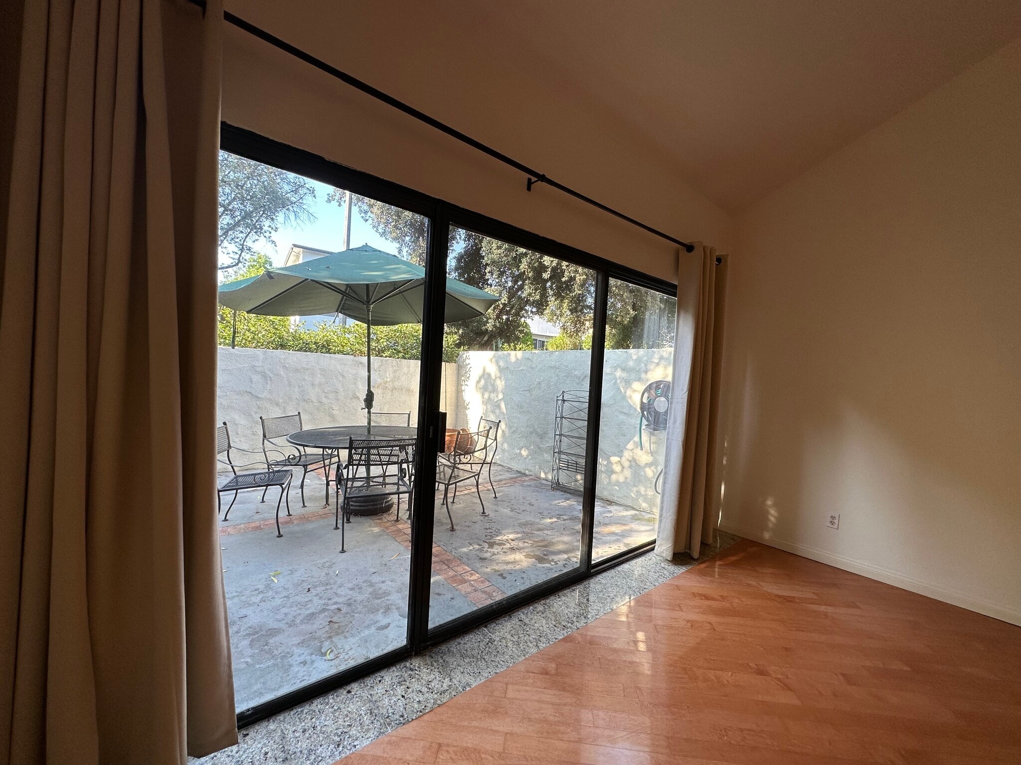 Living Room - 500 Garfield Ave