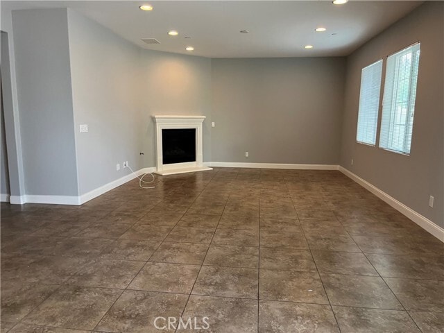 Building Photo - 8745 Bald Eagle Dr