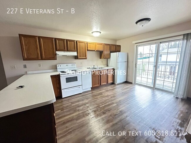 Building Photo - 227 E Veterans St
