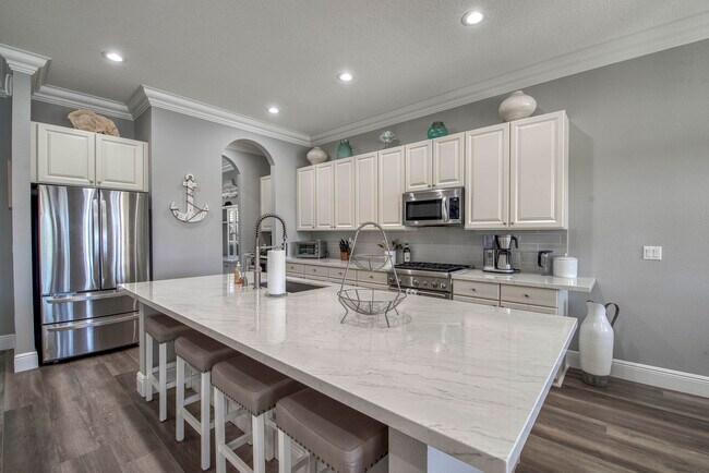 Building Photo - 12476 Aviles Cir