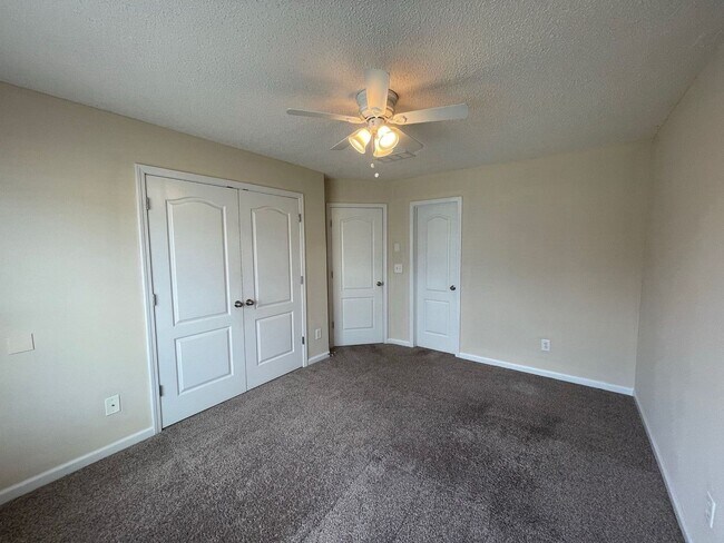 Building Photo - PRE-LEASING FOR AUGUST 2026!