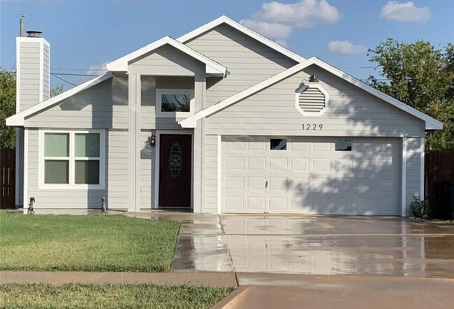 Primary Photo - 3-bedroom 2-bathroom home