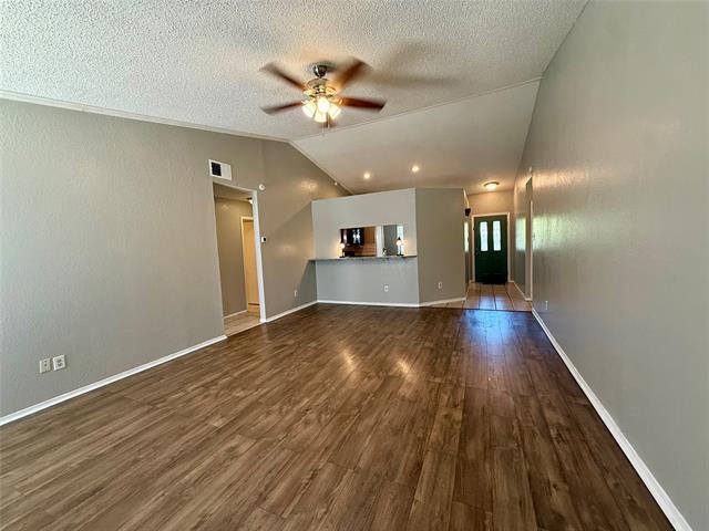 Building Photo - 1525 Lavendale Ln